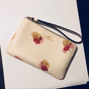 Gorgeous Coach Floral Wristlet